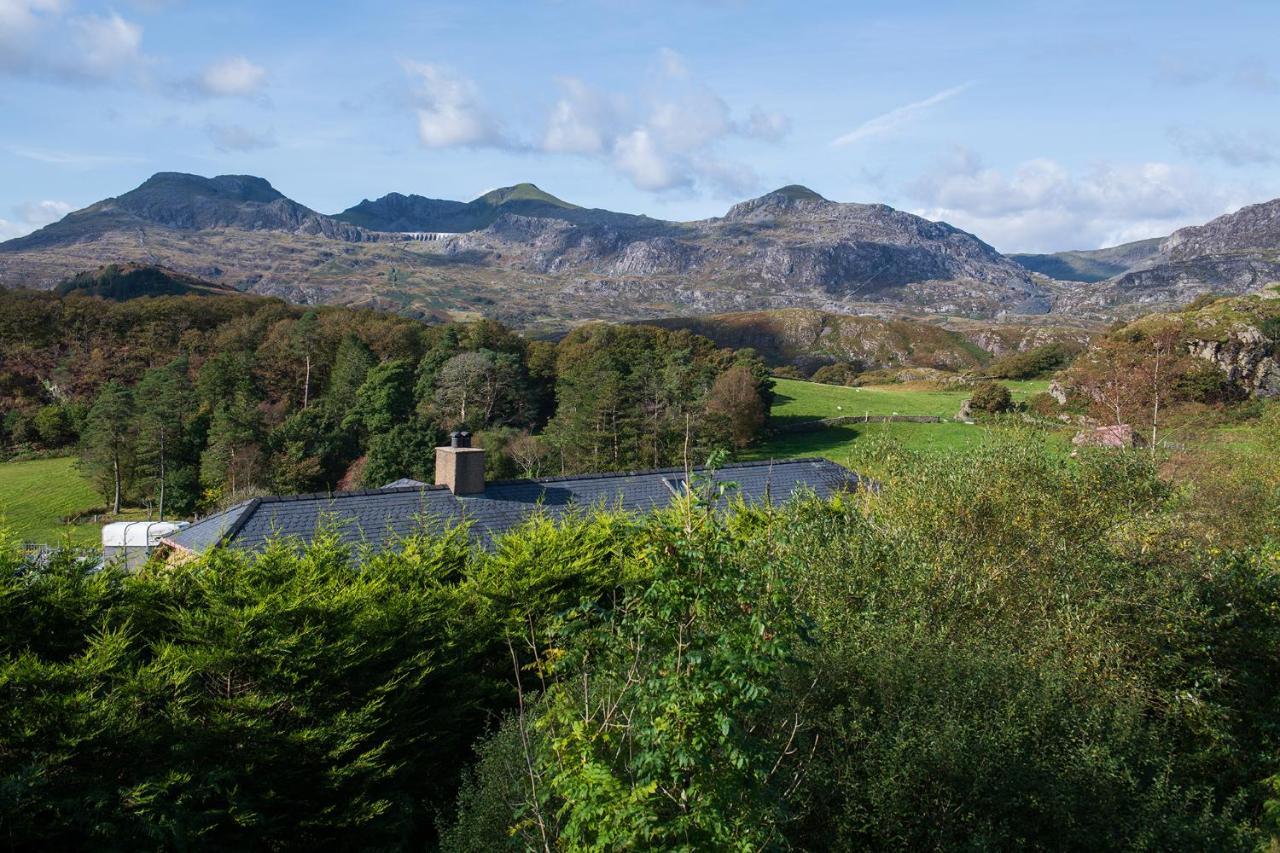 Homely Cottage With Garden And Mountain-View Blaenau Ffestiniog Exterior photo