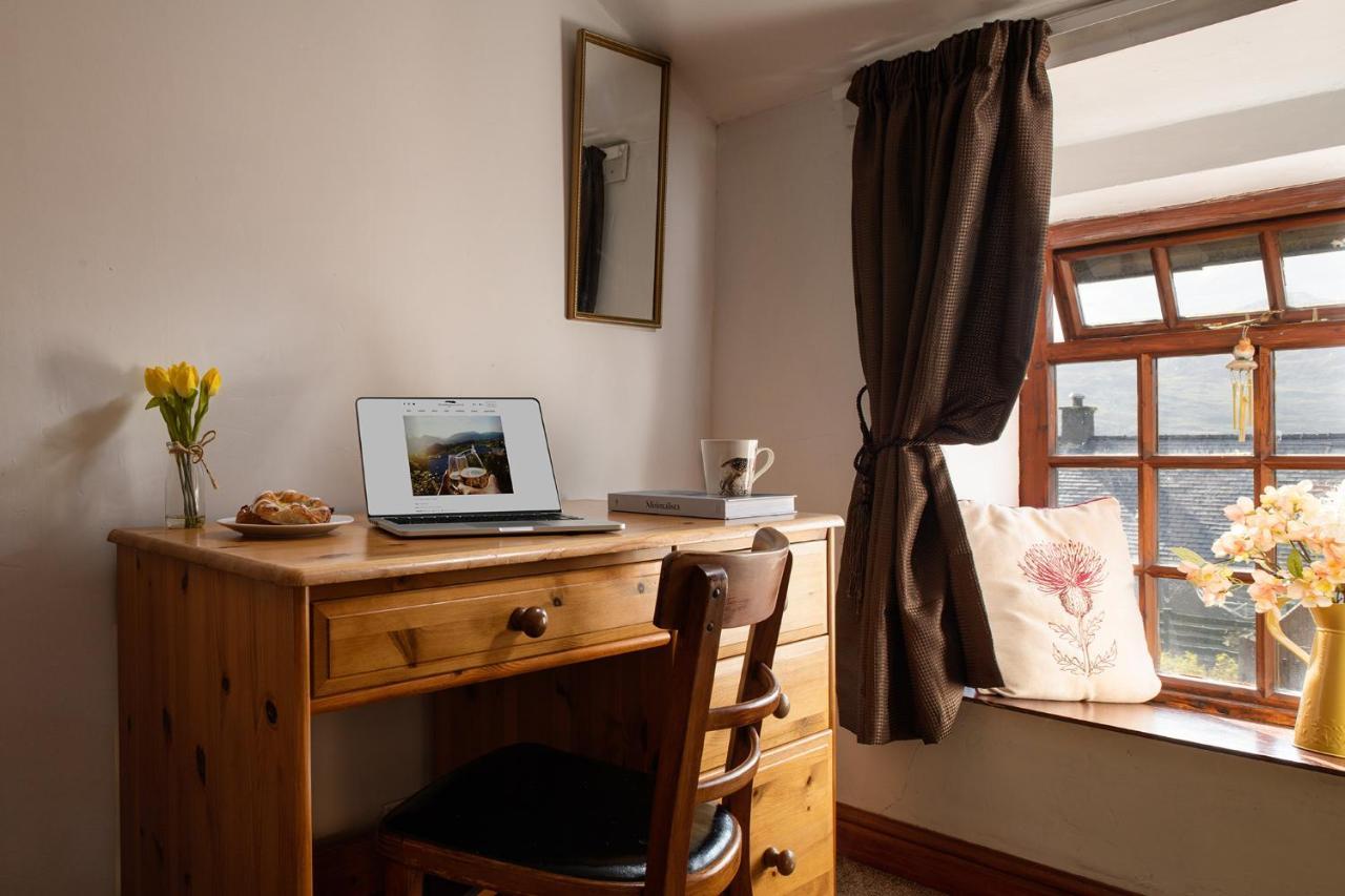Homely Cottage With Garden And Mountain-View Blaenau Ffestiniog Exterior photo